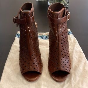 Vince Camuto high heeled sandals